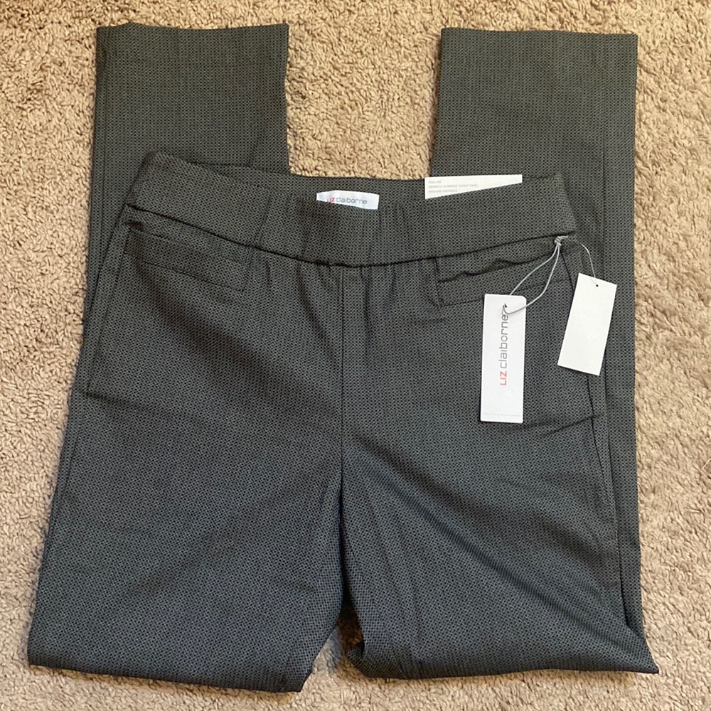 Liz Claiborne - Women's Straight Leg Mid-Rise Pull On Pants (NWT)
